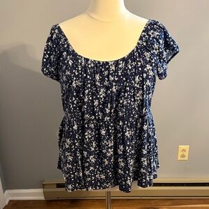 torrid Navy and White Floral Scoop Peplum Top